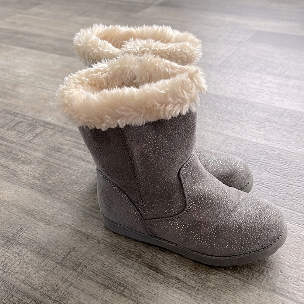 Cat & Jack faux fur boots